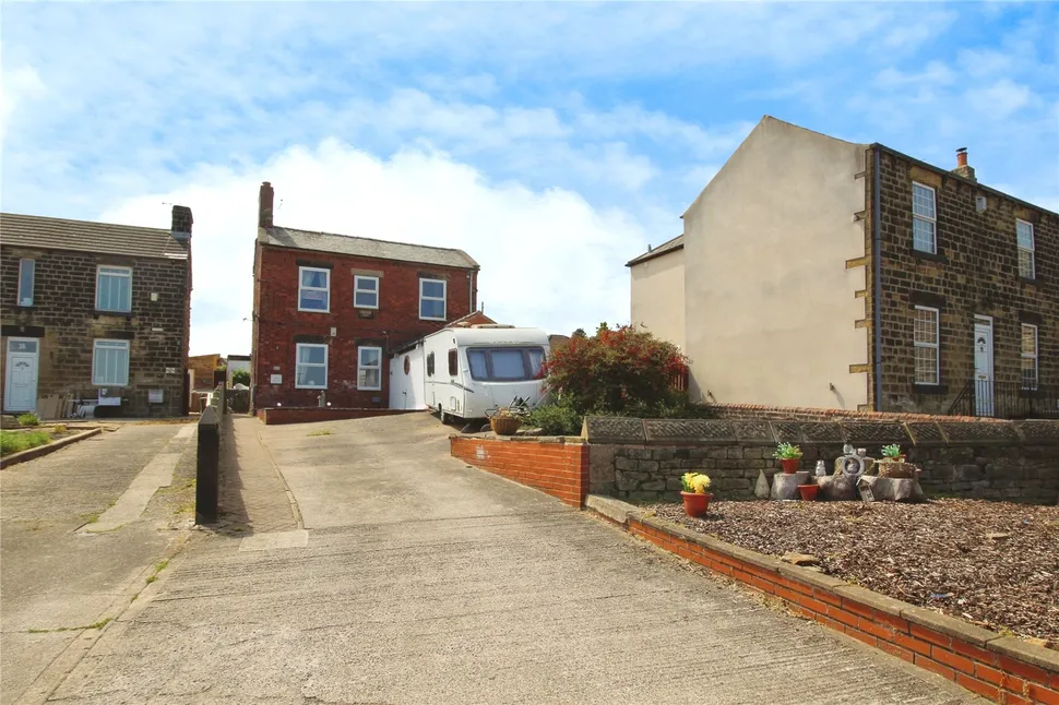 South Road, High Green - Image 16