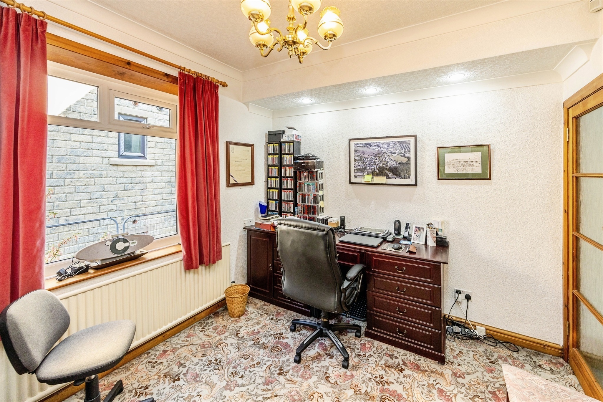 Rochdale Road, Halifax - Image 11