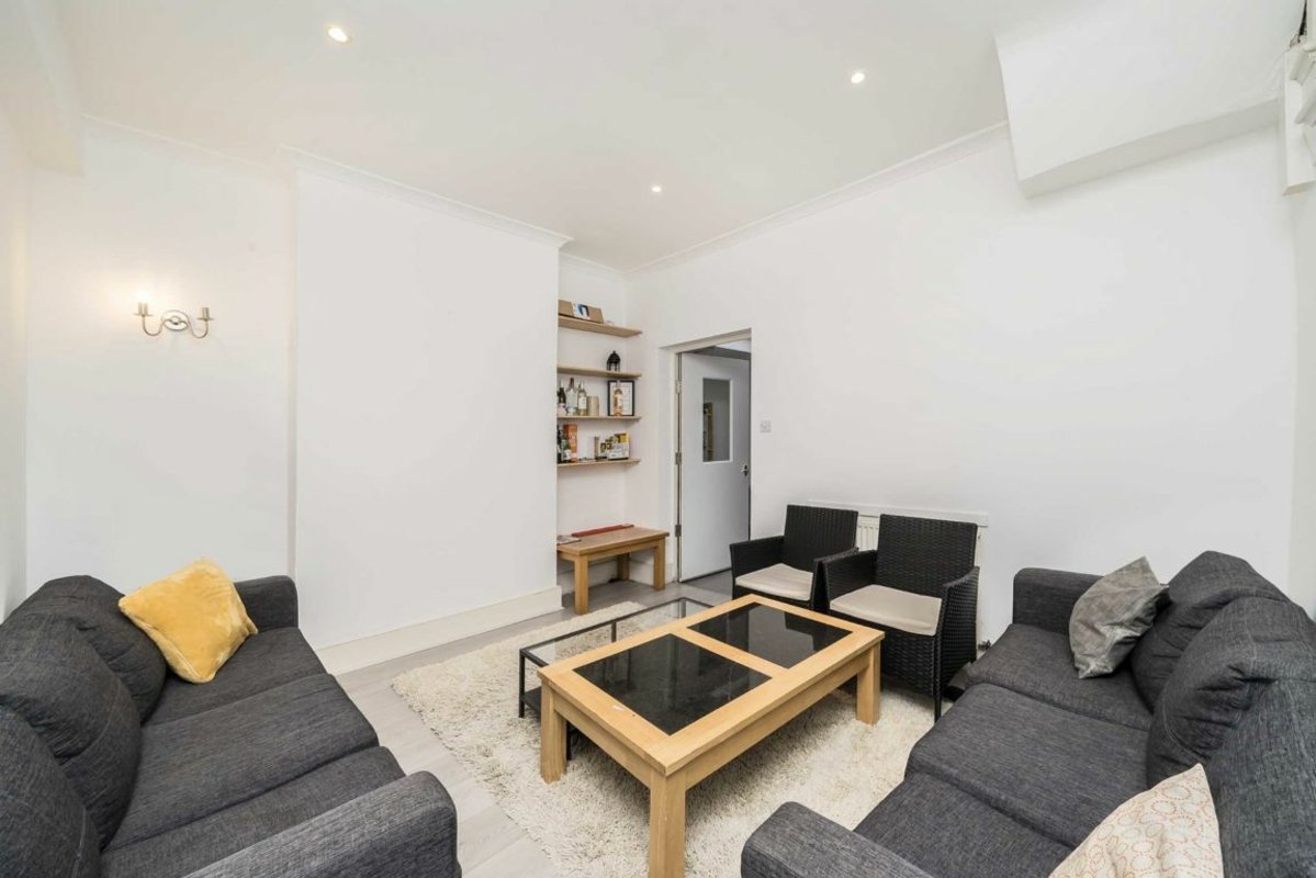 Prothero Road, Fulham - Image 2