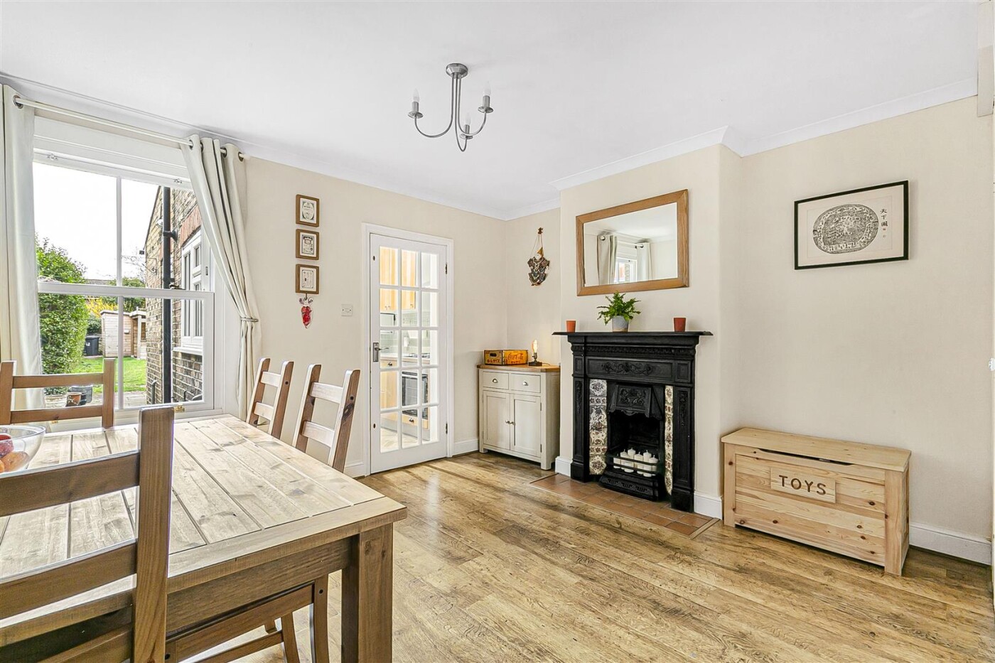 Priors Wood Road, Hertford Heath - Image 8