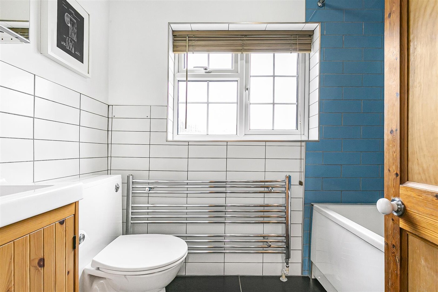 Priors Wood Road, Hertford Heath - Image 13