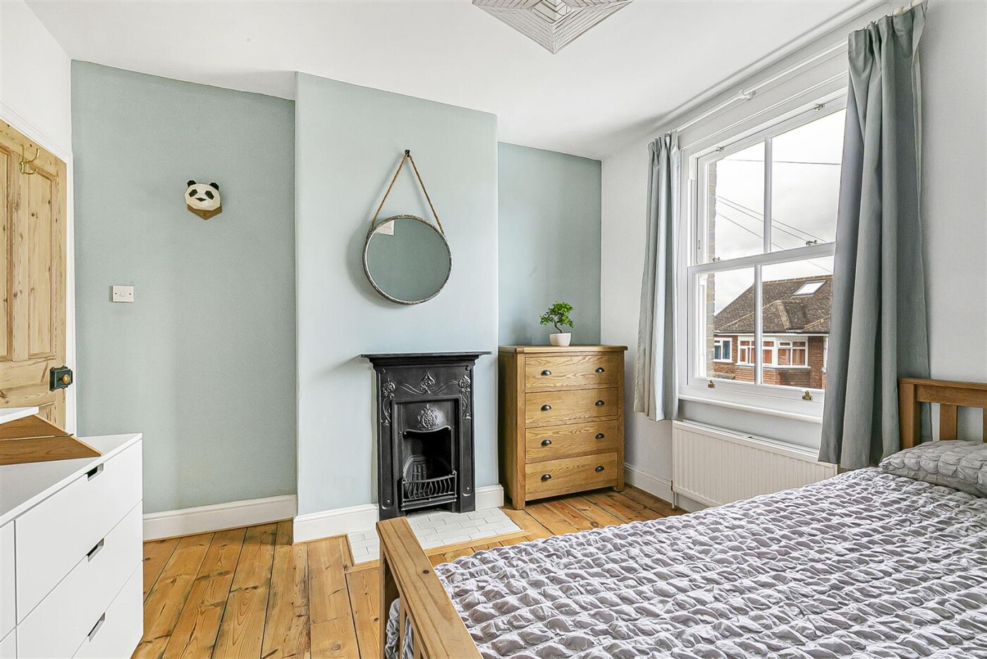 Priors Wood Road, Hertford Heath - Image 15