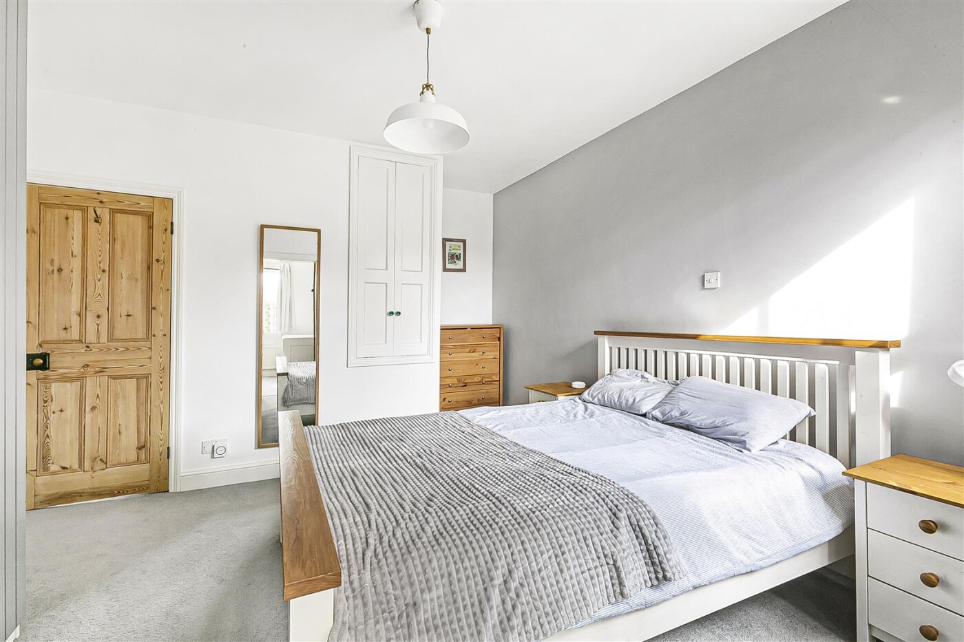 Priors Wood Road, Hertford Heath - Image 17