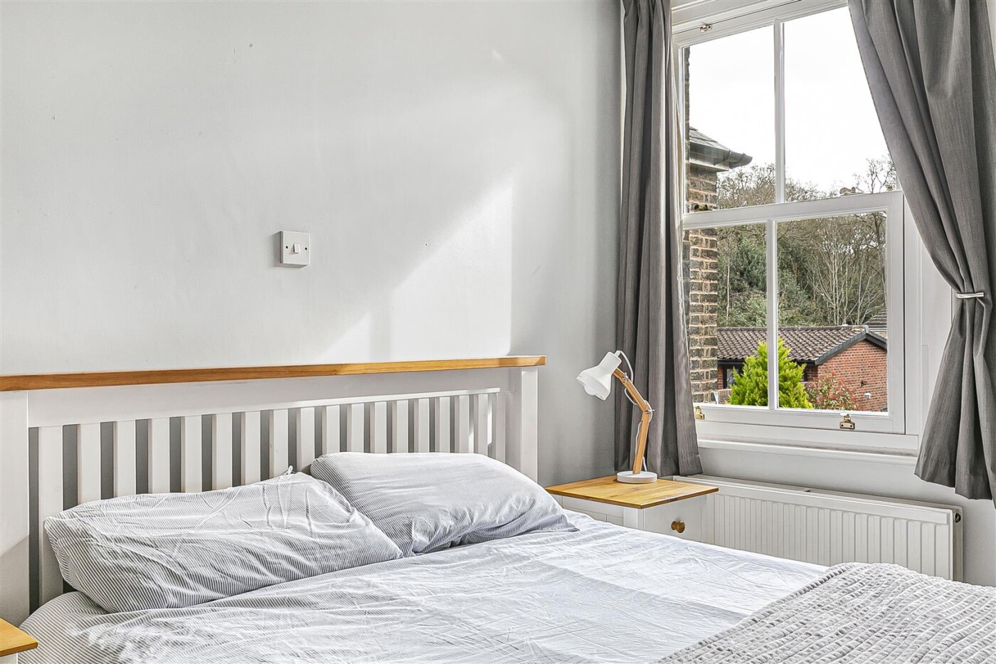 Priors Wood Road, Hertford Heath - Image 18