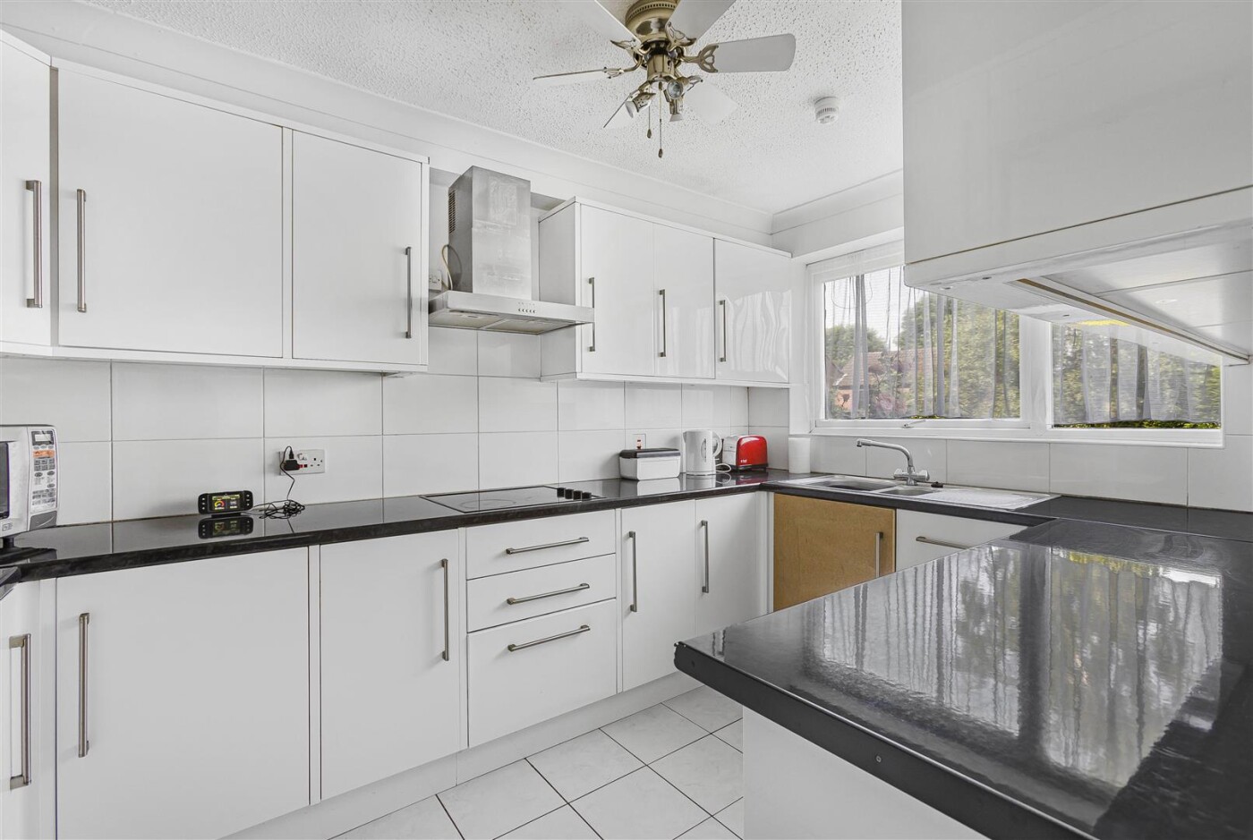 The Spinney, Hertford - Image 11