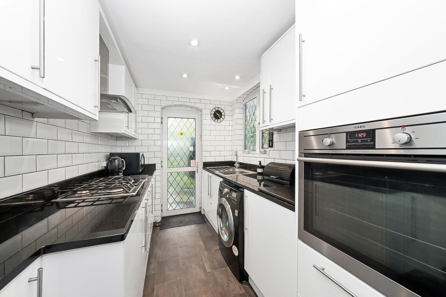 Norwood Park Road, Knight's Hill - Image 4