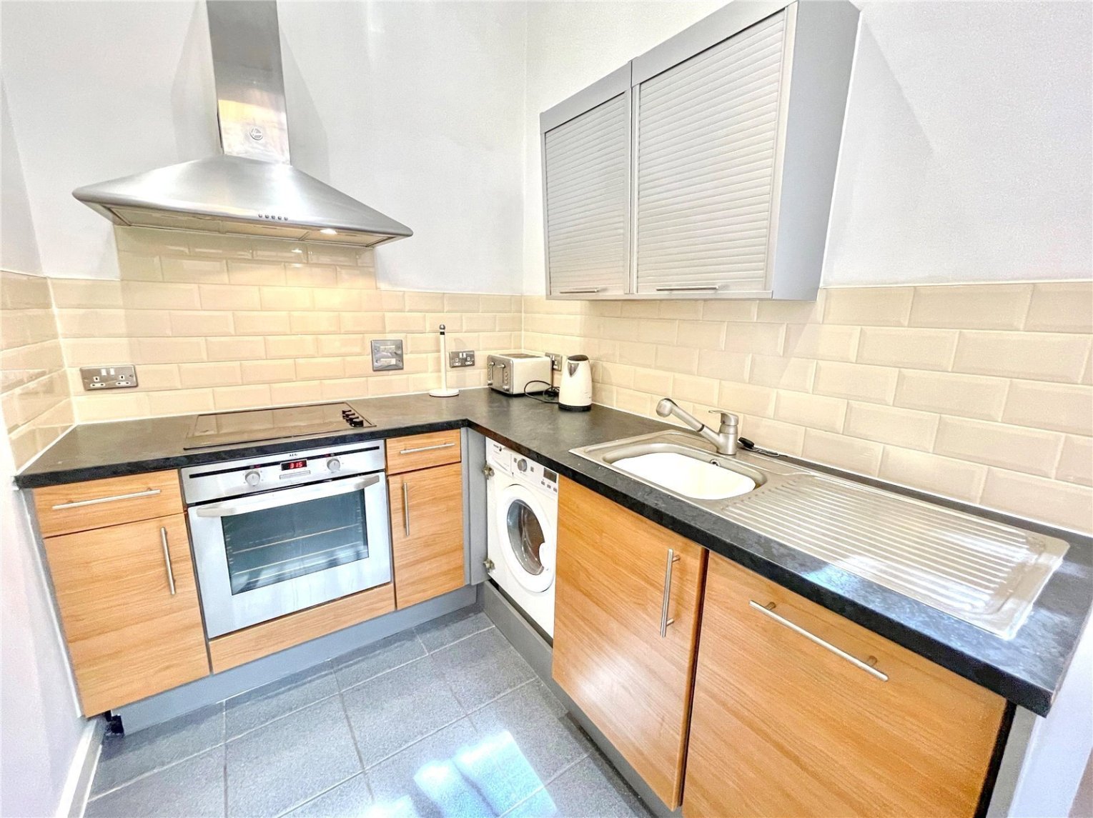 Old Hall Street, Liverpool - Image 3