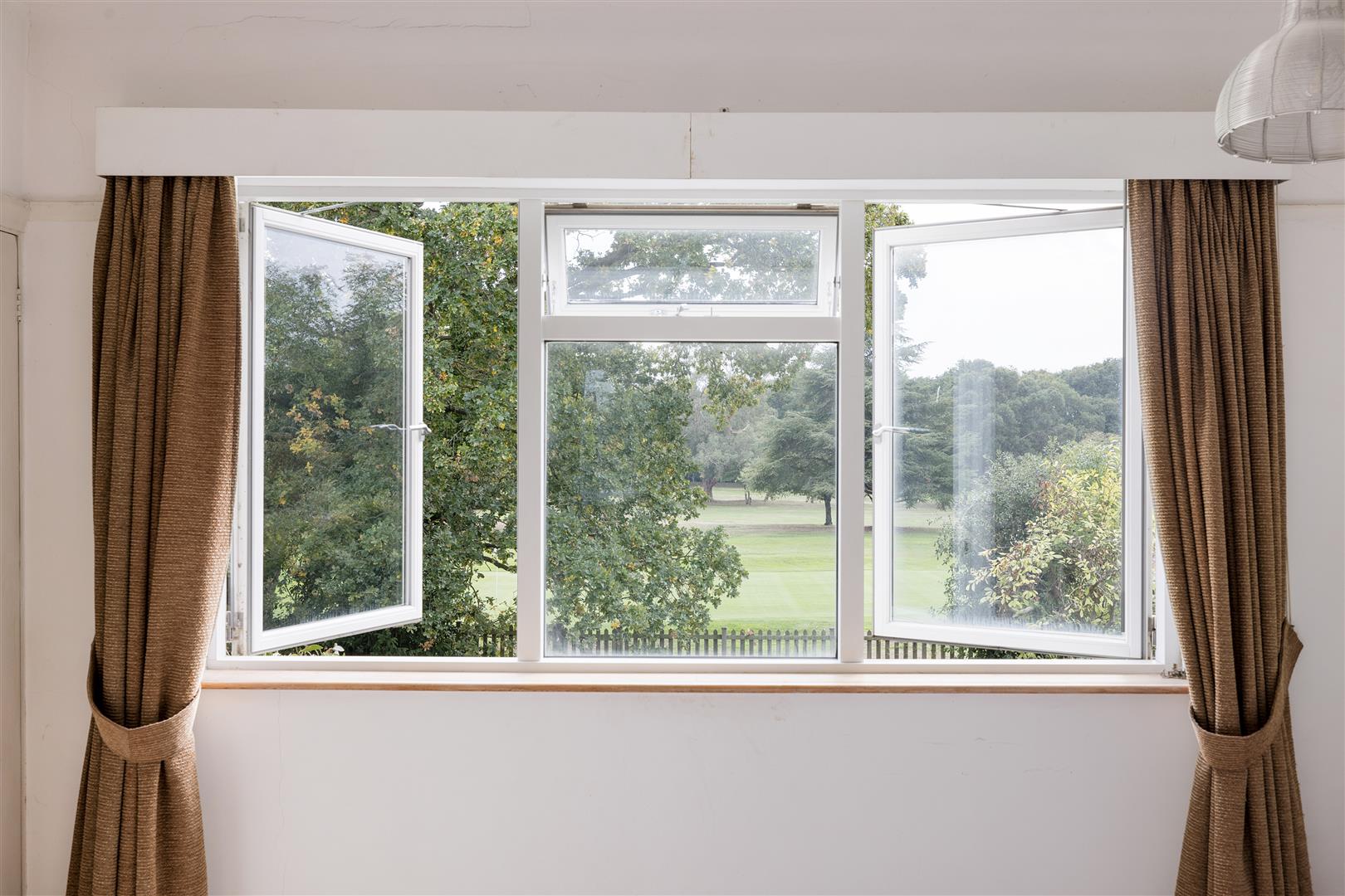 The Warren Drive, Wanstead - Image 16