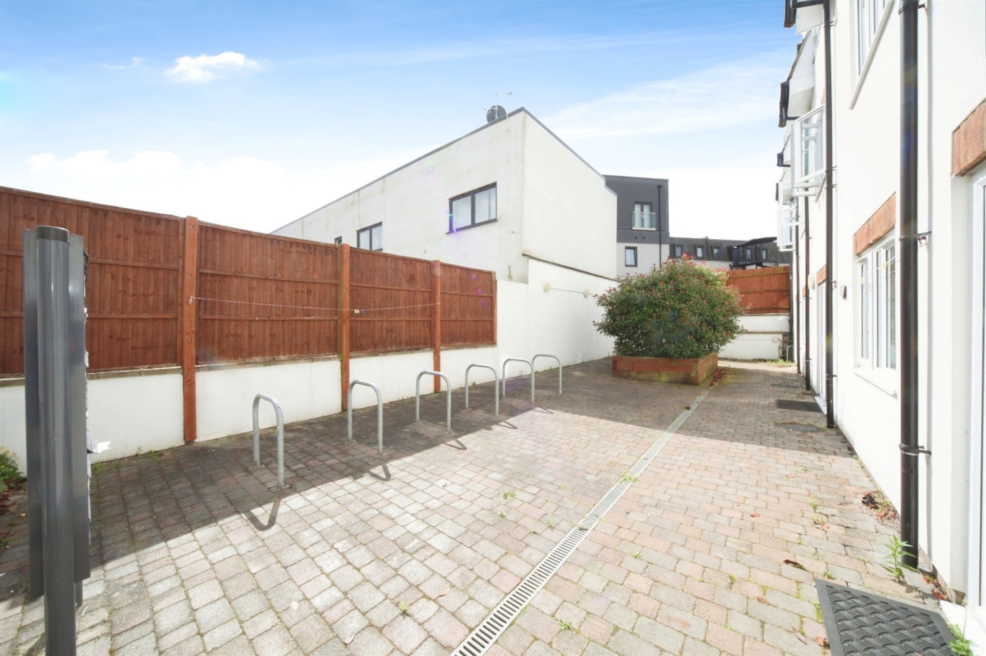 Collingdon Street, Luton - Image 2