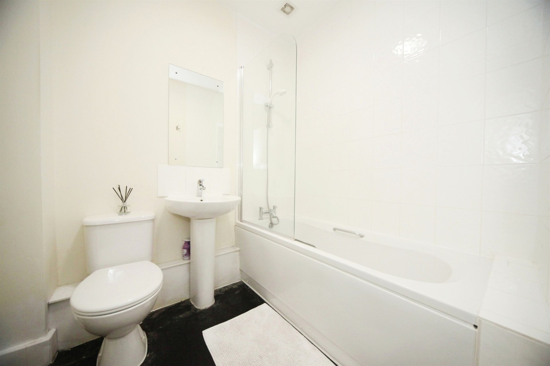 Collingdon Street, Luton - Image 10