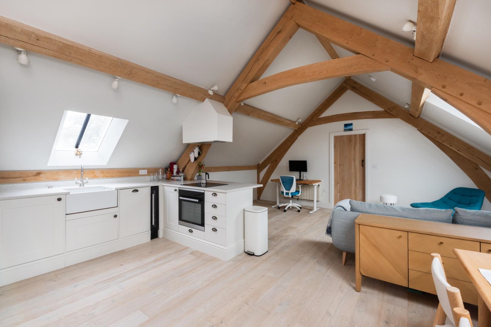 High Street, Marshfield - Image 3