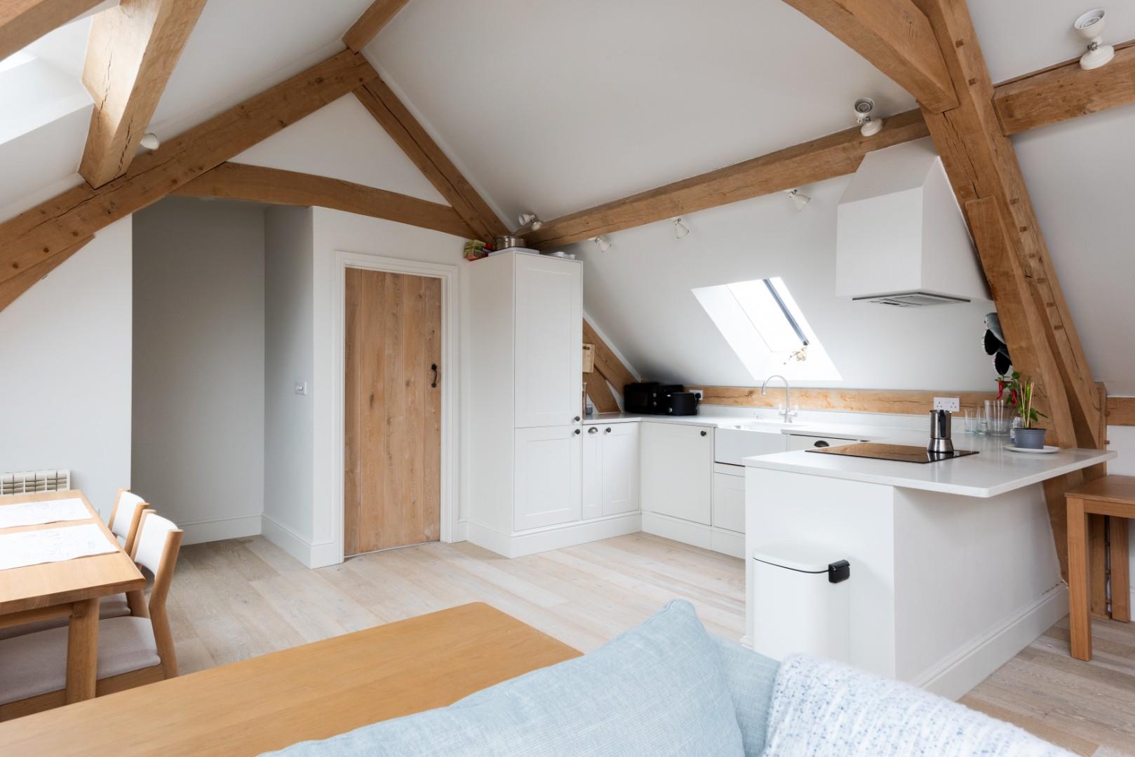 High Street, Marshfield - Image 11