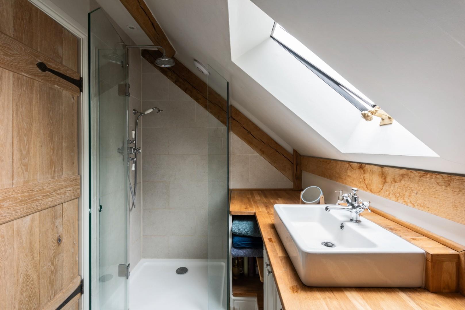 High Street, Marshfield - Image 18