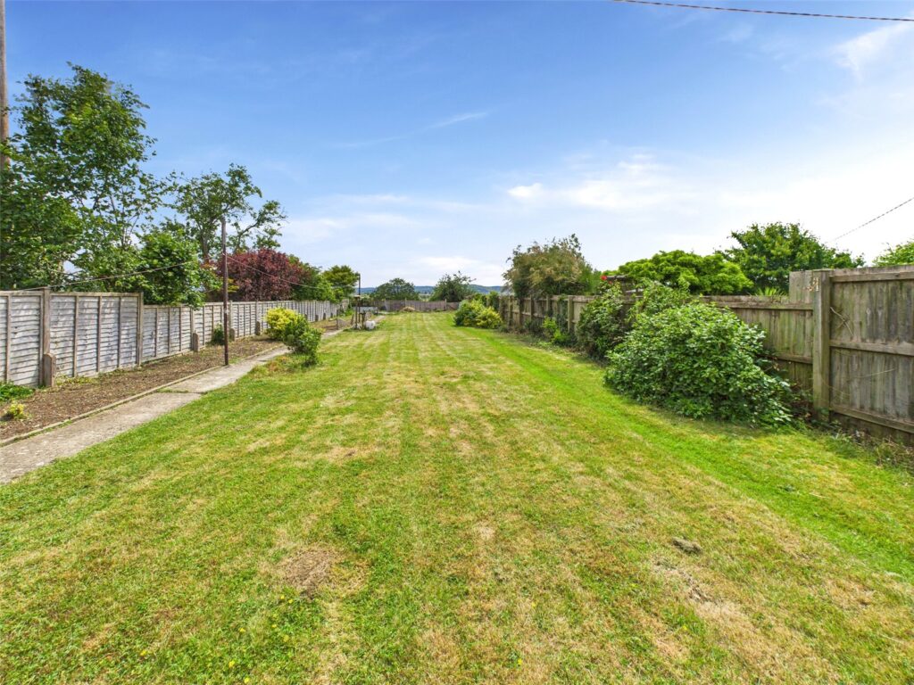 Main Road, Gloucester - Image 3