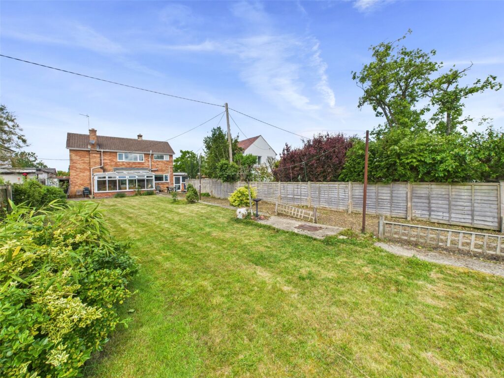 Main Road, Gloucester - Image 17