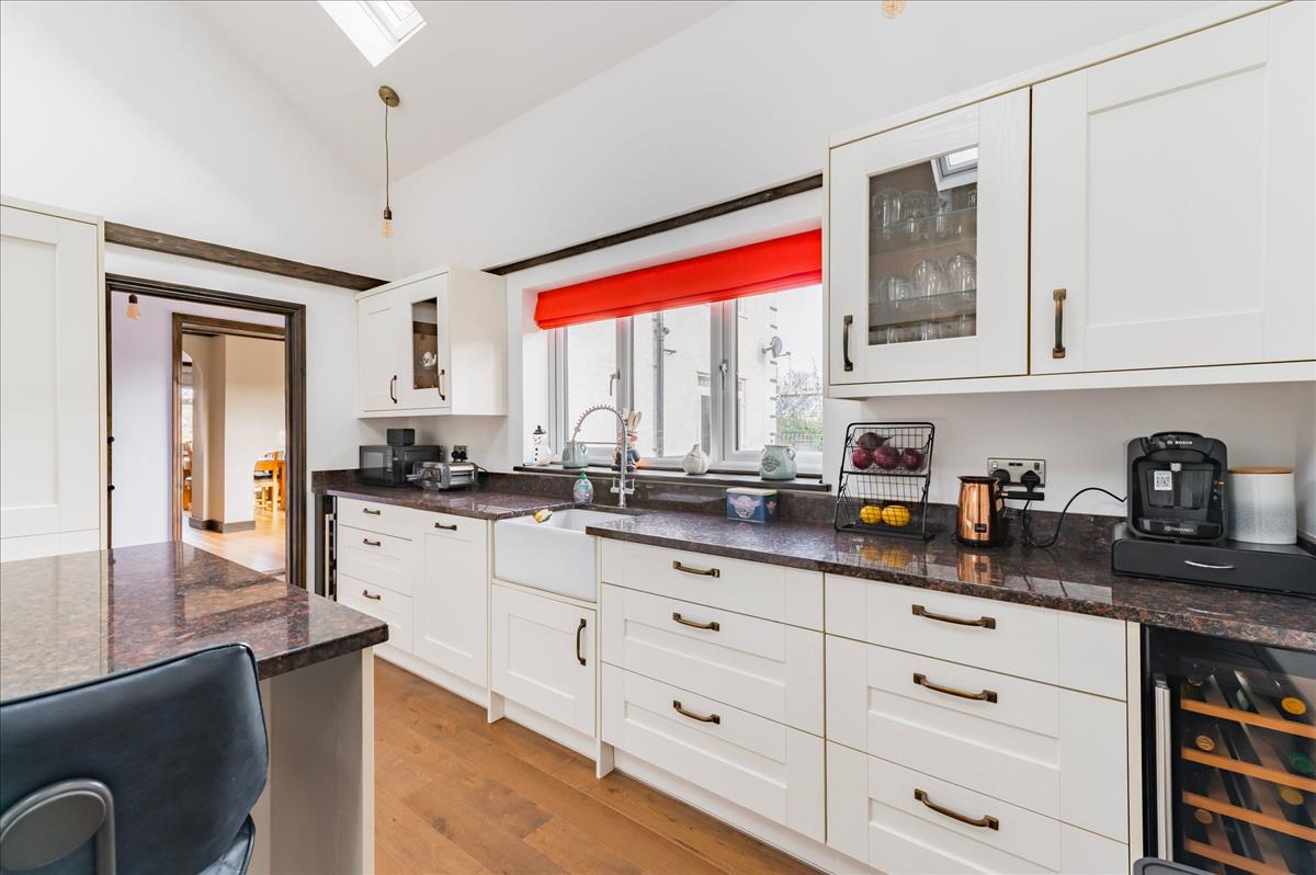 New Road, Great Yarmouth - Image 11