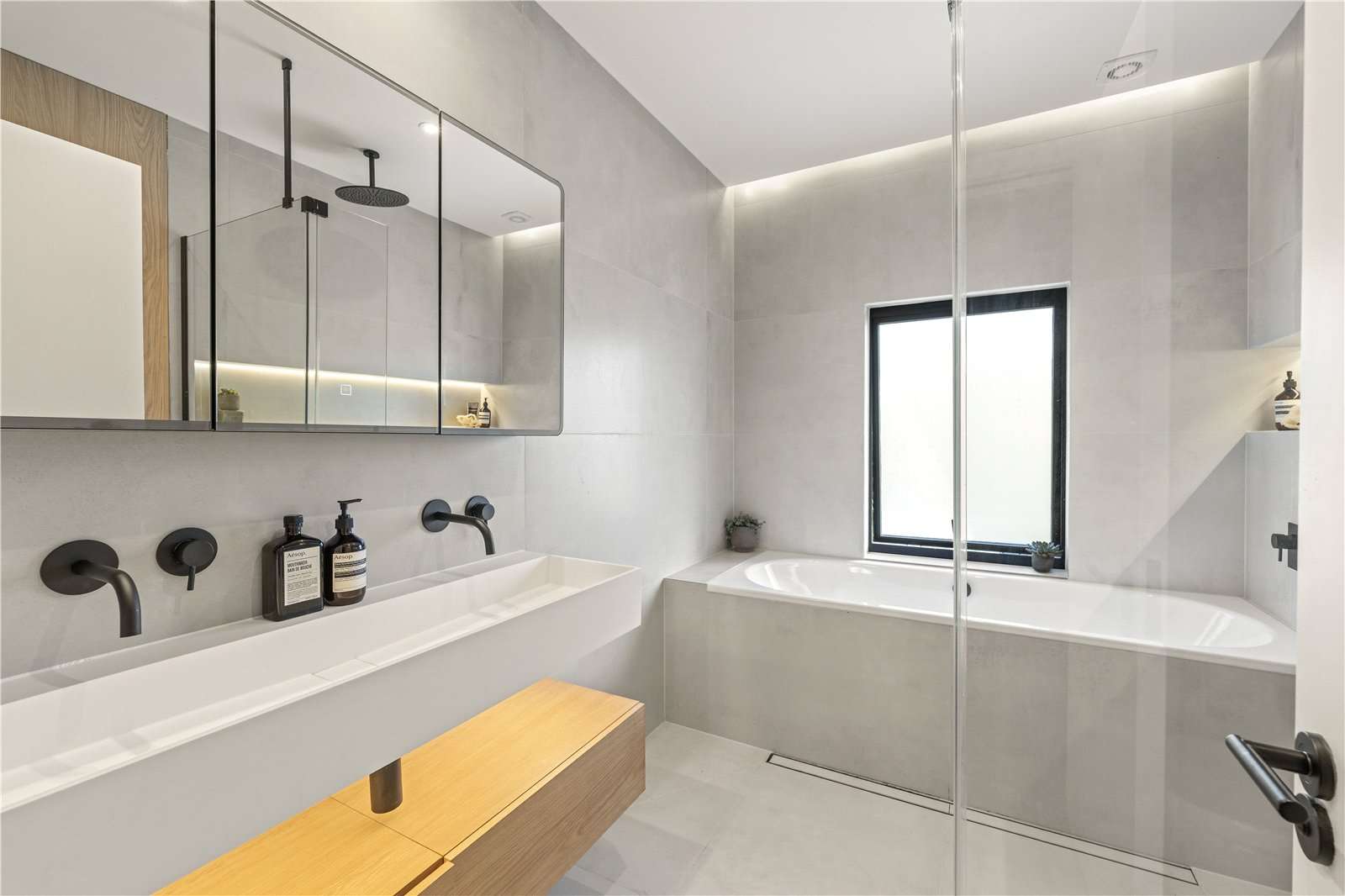 Arlington Road, Teddington - Image 10