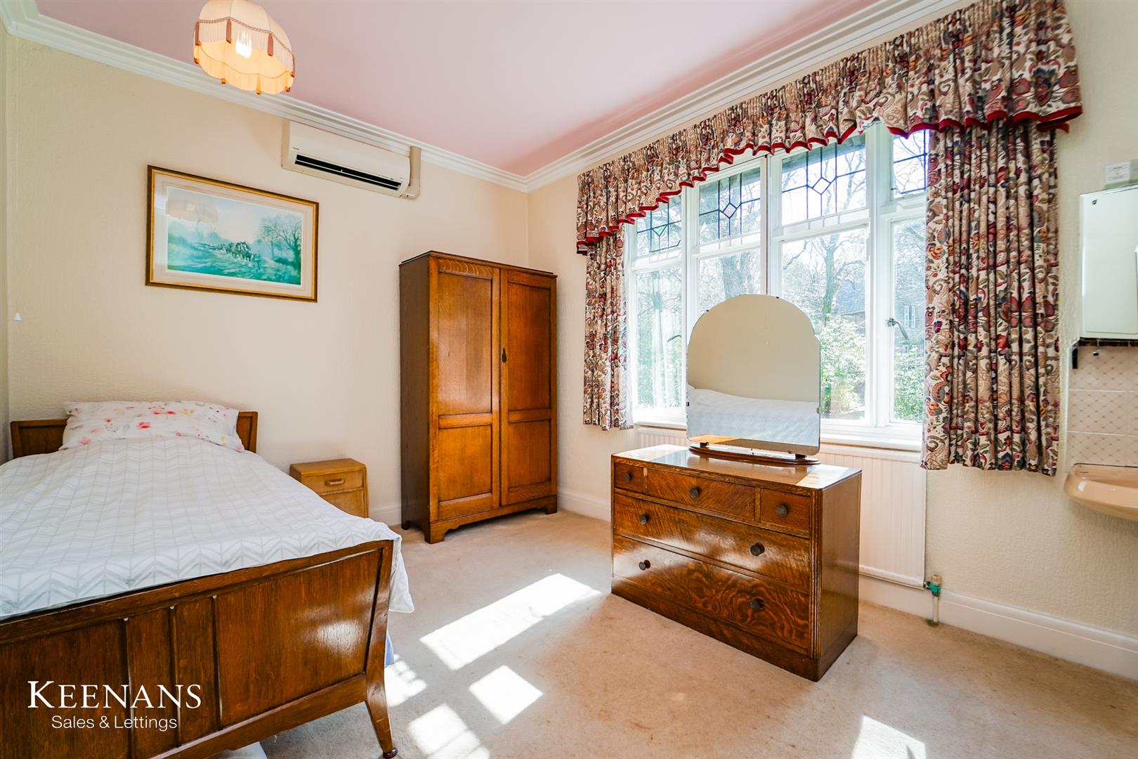 Bury Road, Rawtenstall - Image 13