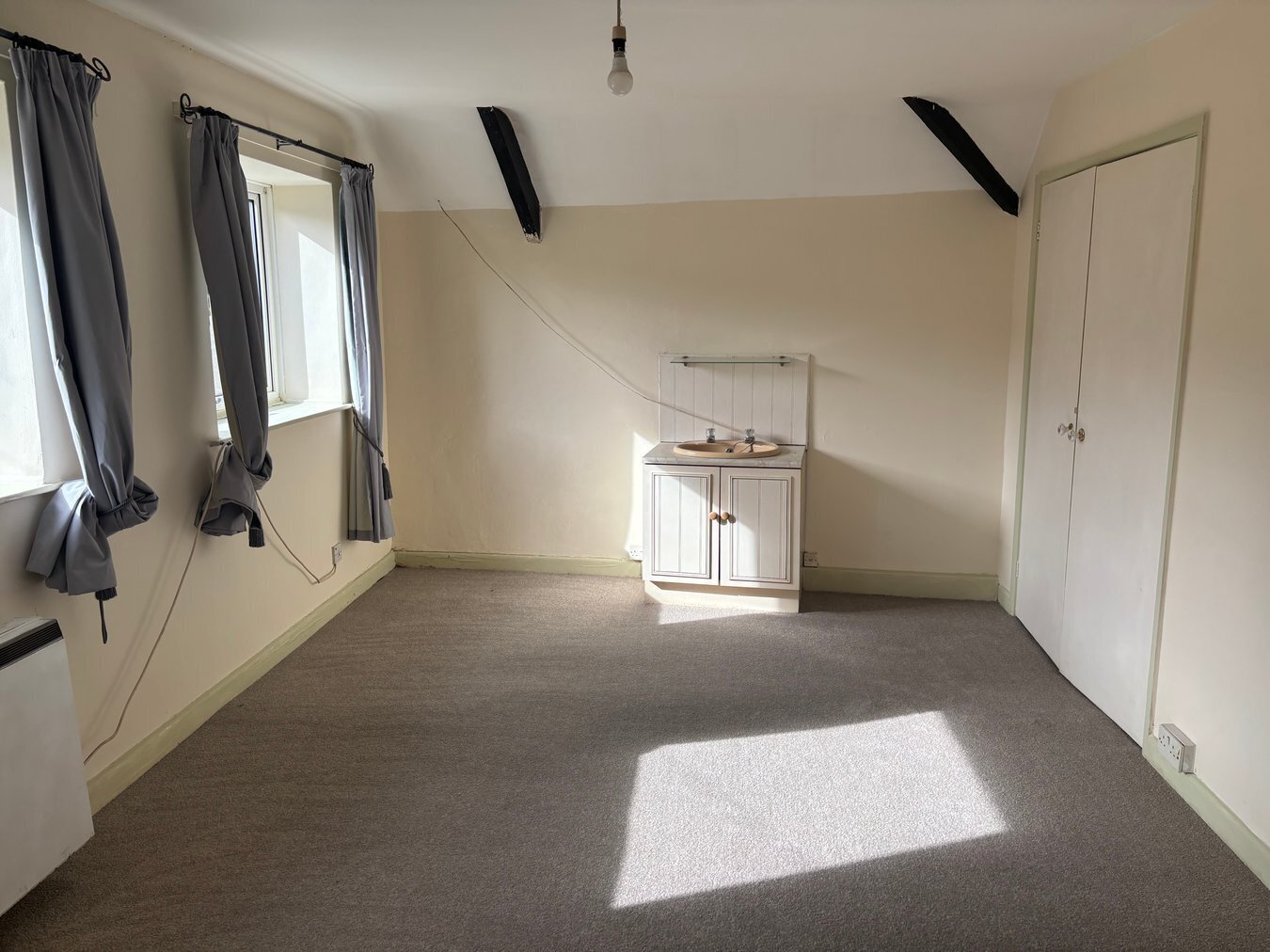 High Street, Wells - Image 13