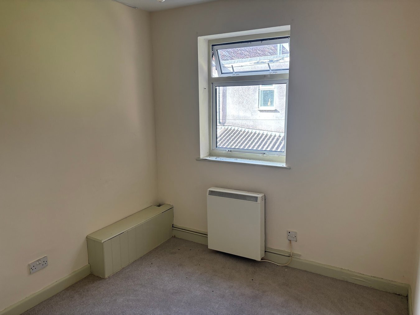 High Street, Wells - Image 15