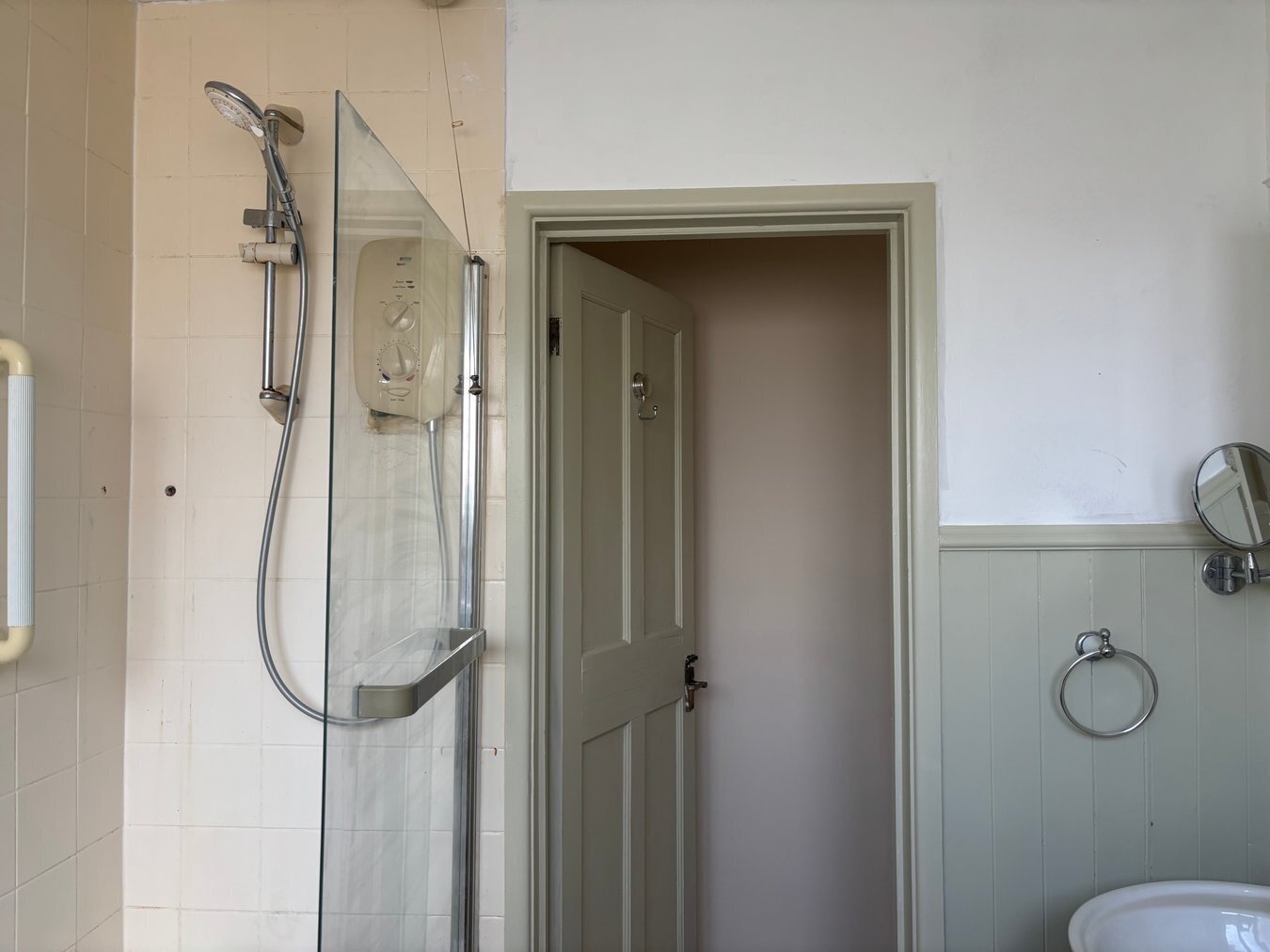 High Street, Wells - Image 17