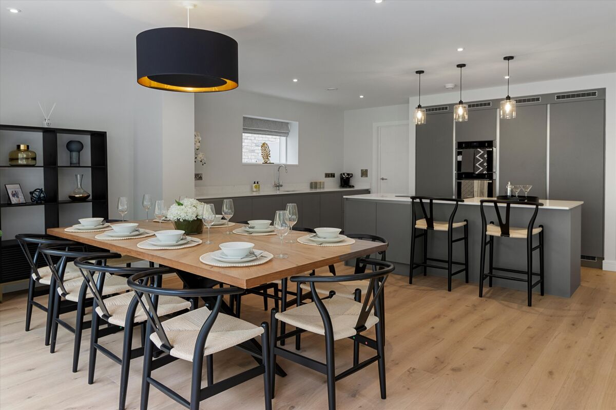 Palace Gardens, Torquay - Image 1