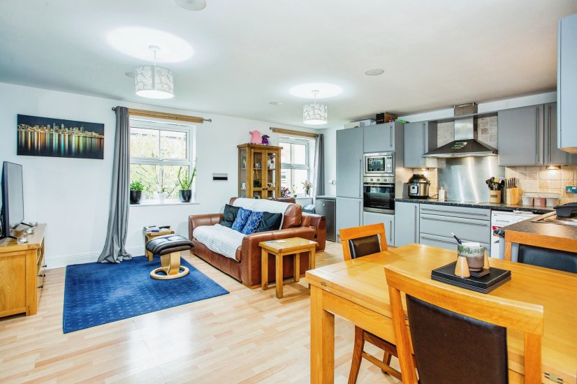 Audley Court, Southend On Sea - Image 5