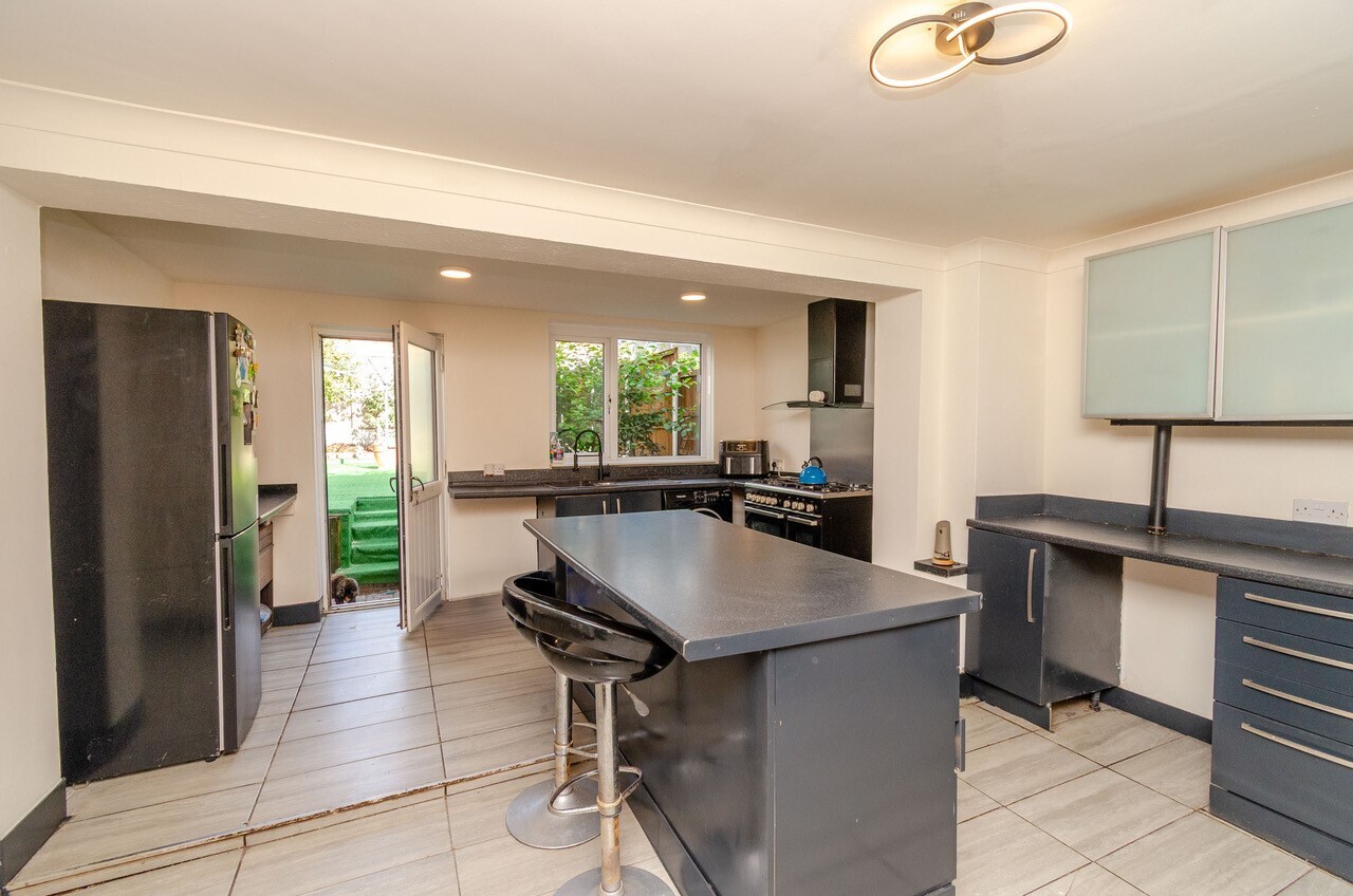 Elmwood Close, Cannock - Image 16