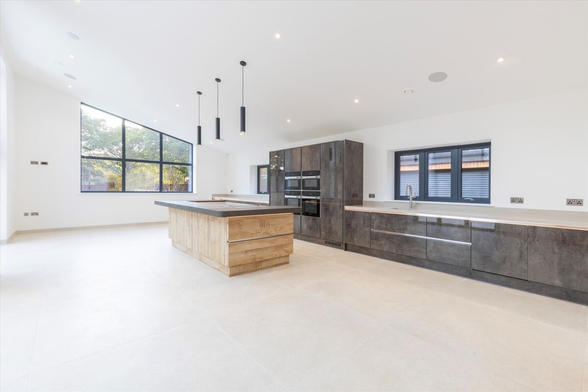 Bakers Lane, Saxmundham - Image 4