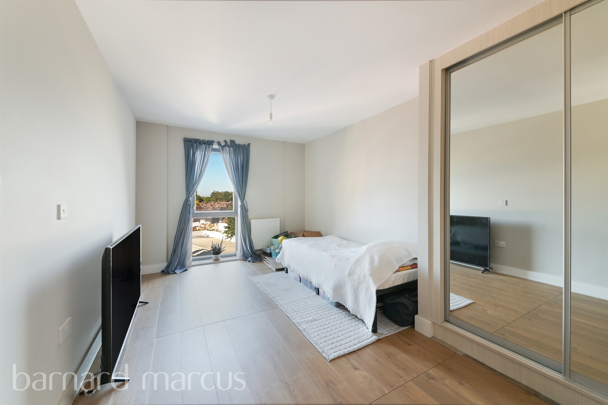 High Street, Sutton - Image 5