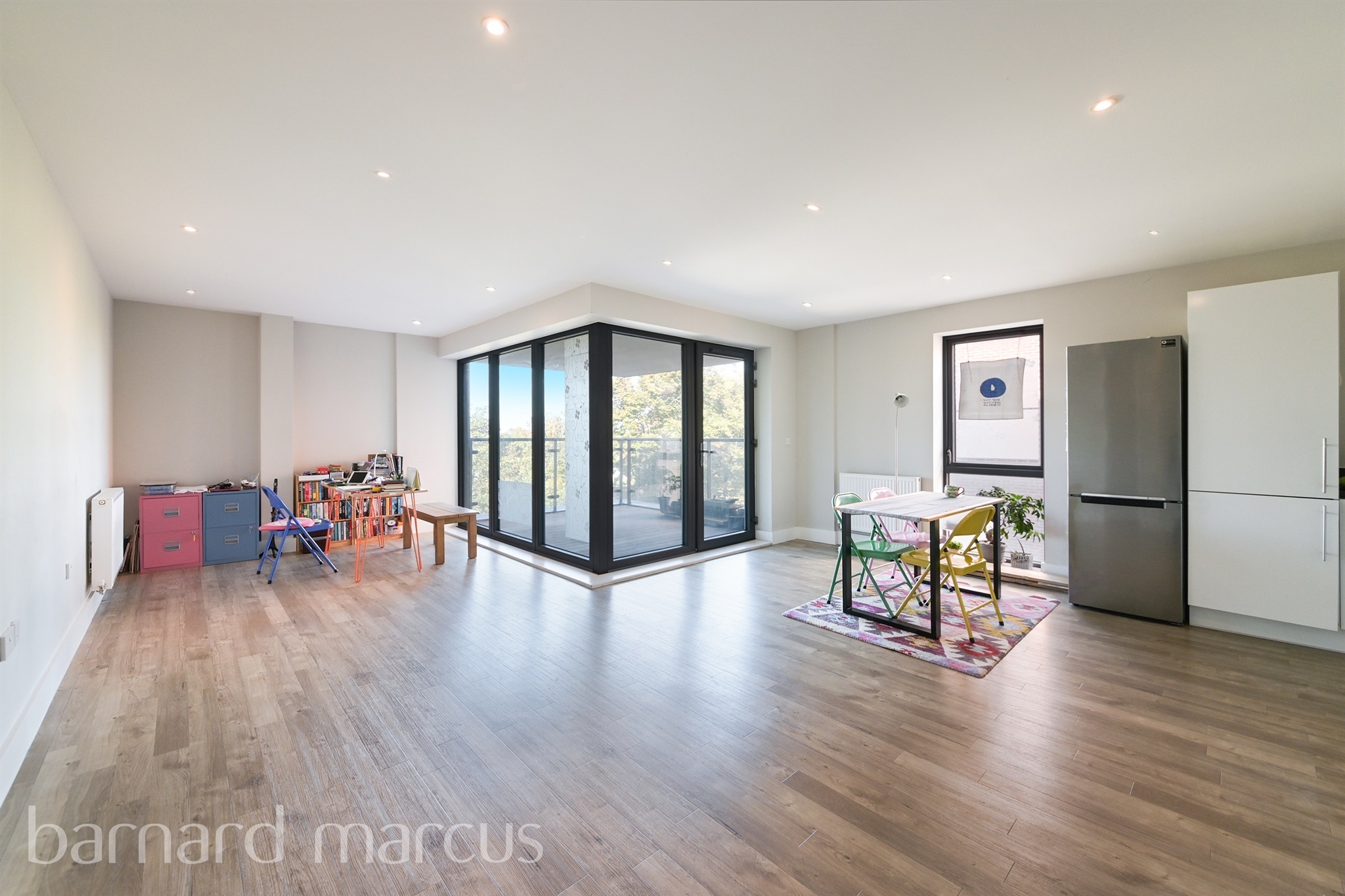 High Street, Sutton - Image 8