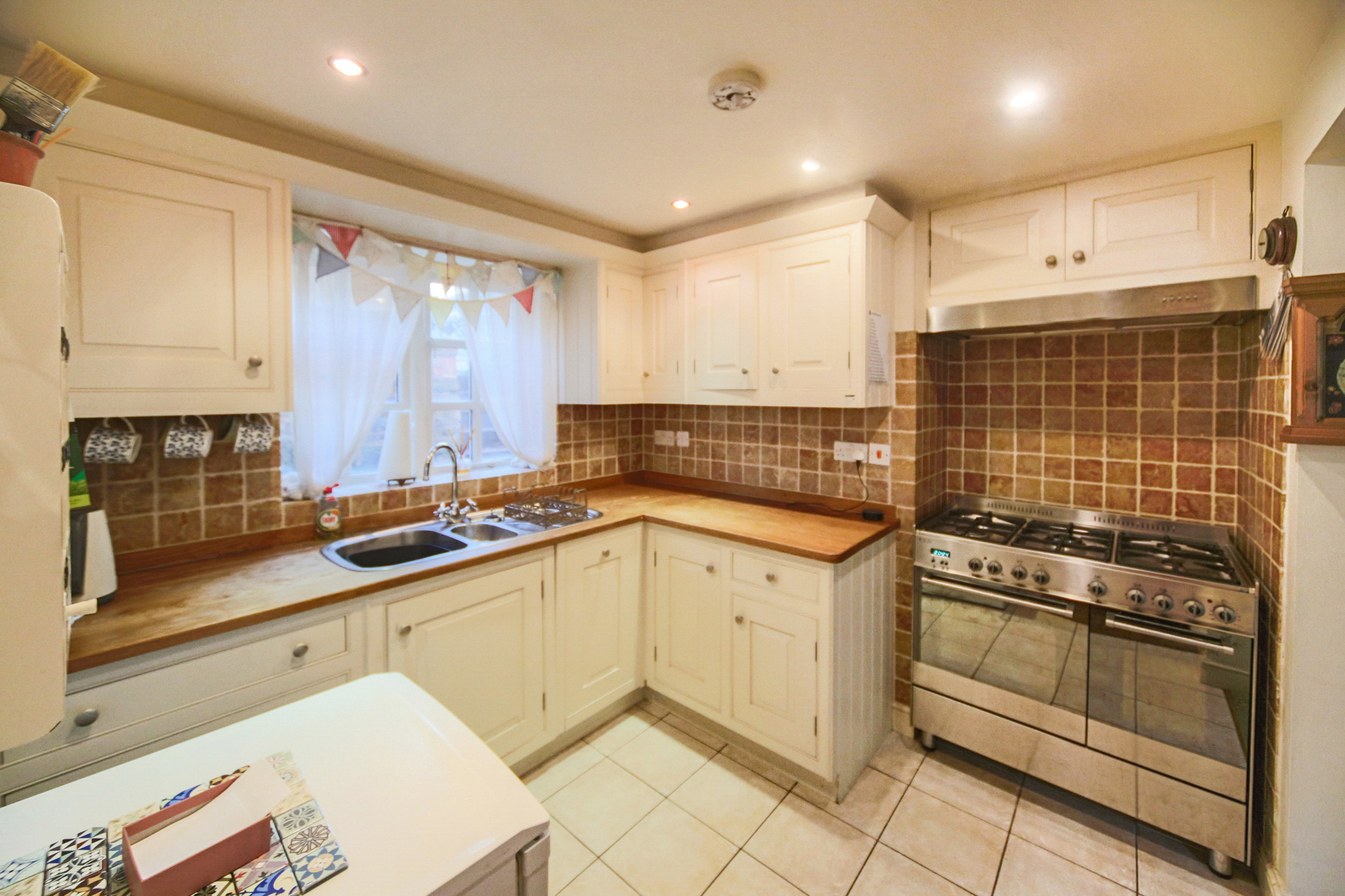 Burton Square, Tarporley - Image 2