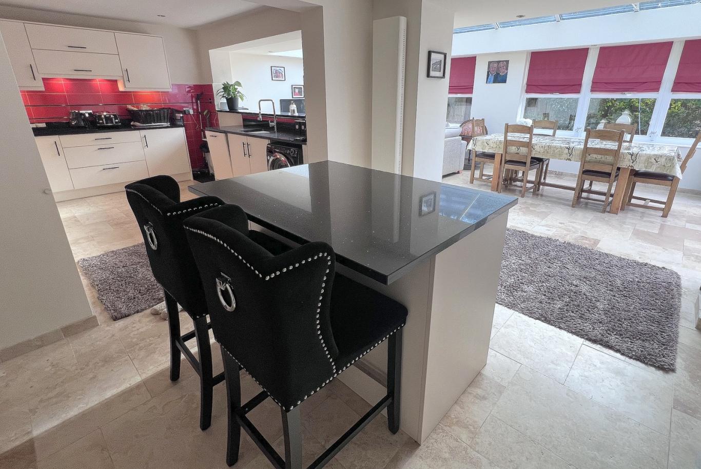 Beechwood Road, Ferndown - Image 5