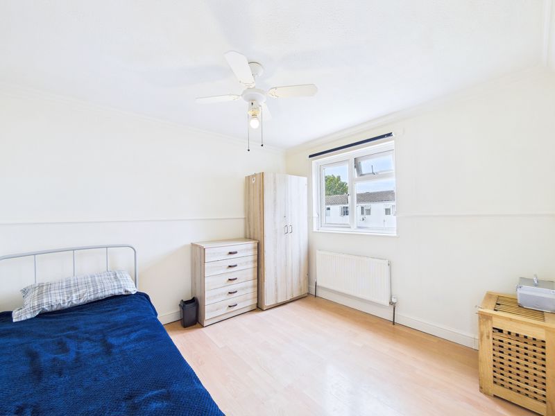 Verbena Close, South Ockendon - Image 11