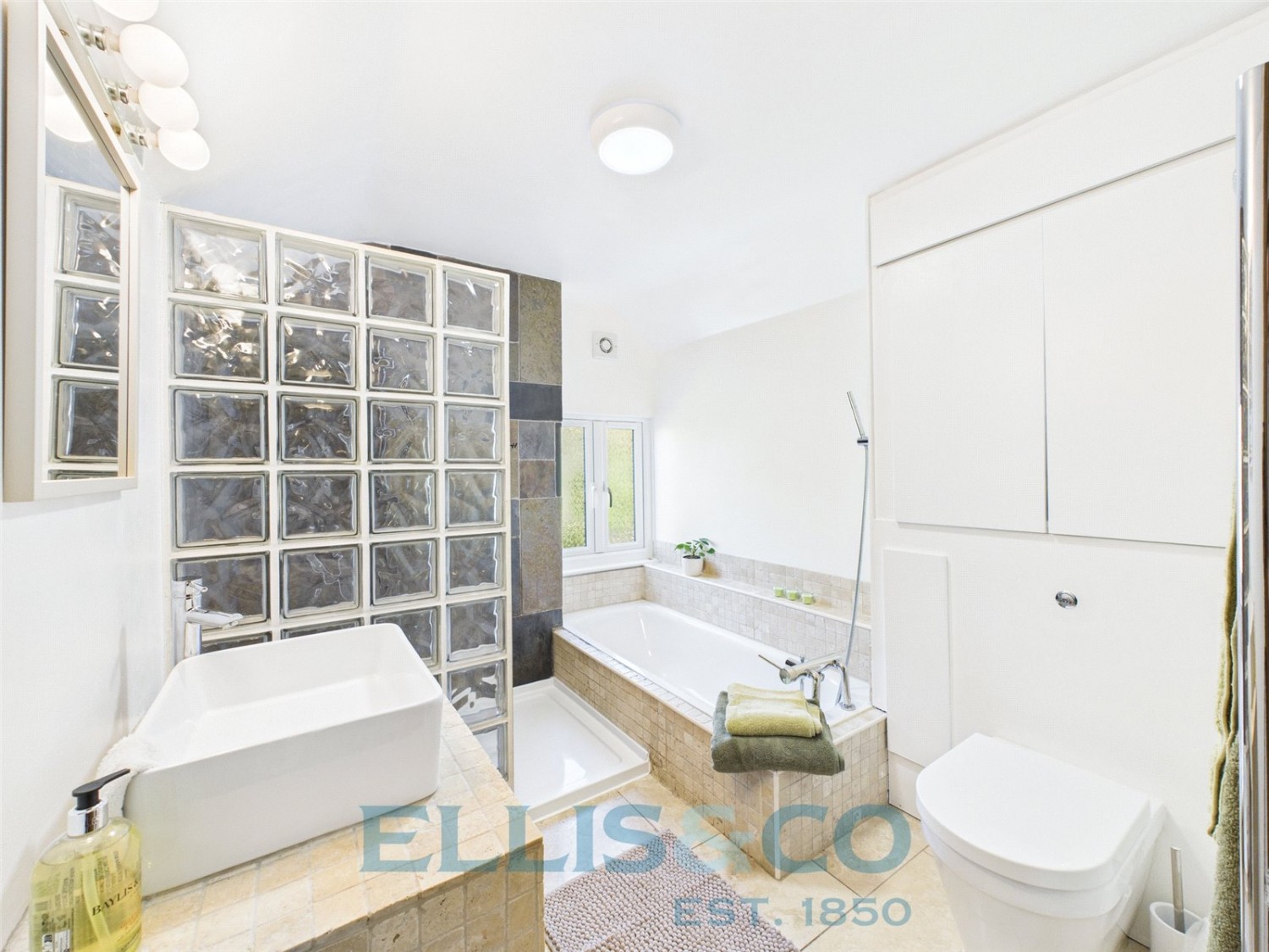 Vale Road, Tonbridge - Image 7