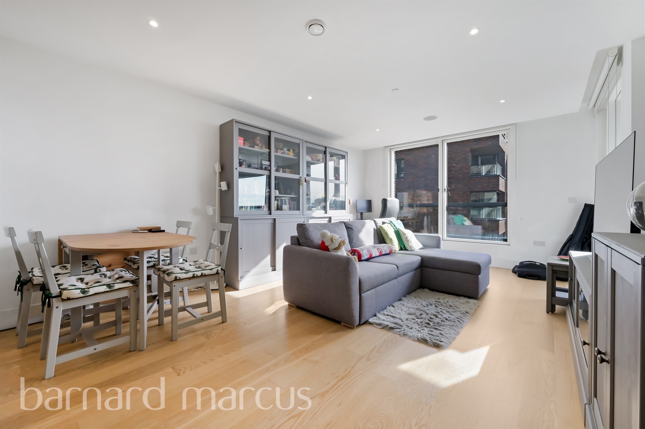 Upper Richmond Road, Putney - Image 7