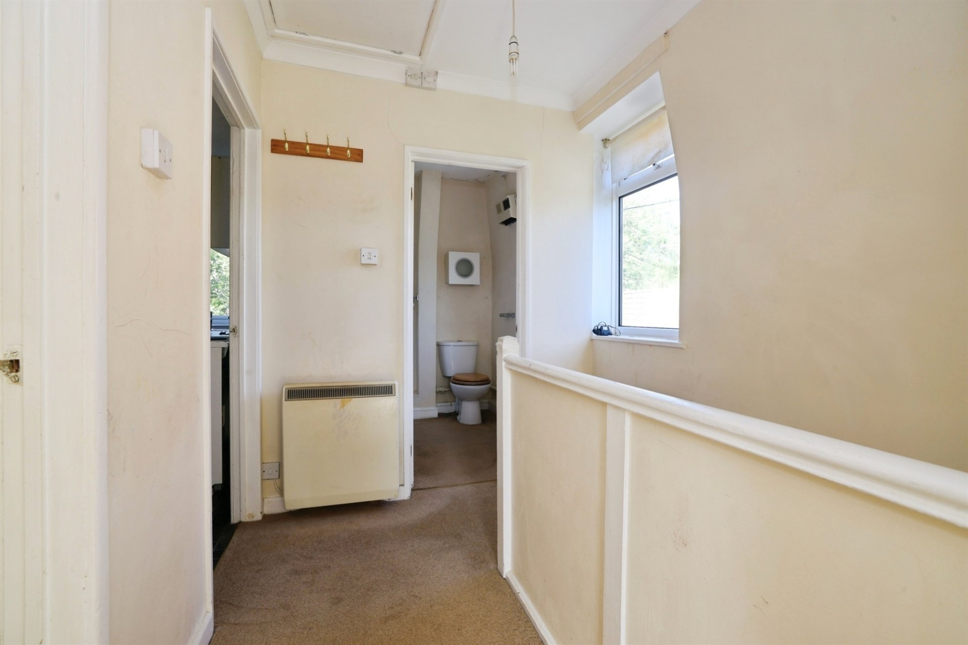 Meadow Road, Salisbury - Image 4