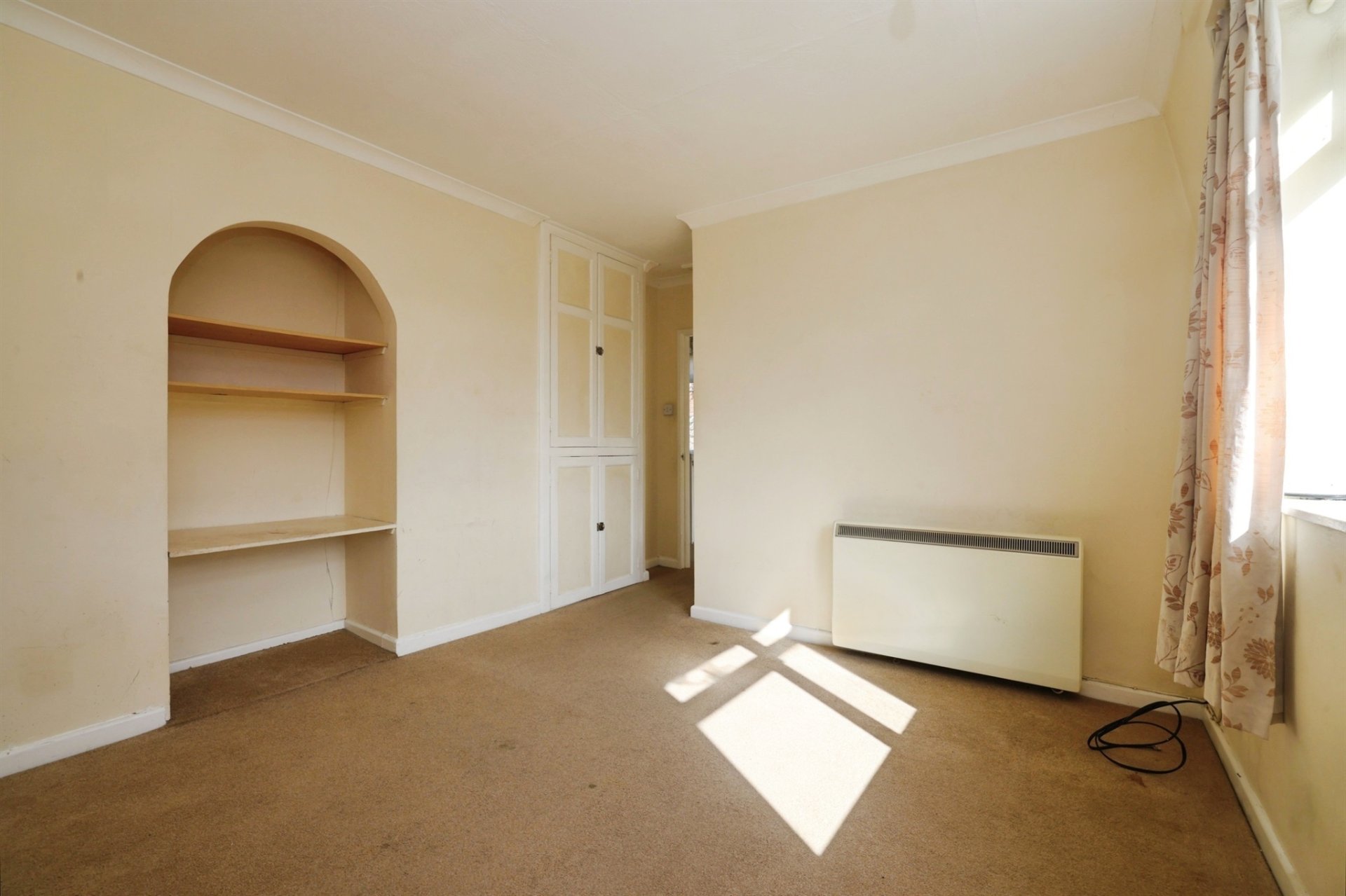 Meadow Road, Salisbury - Image 5