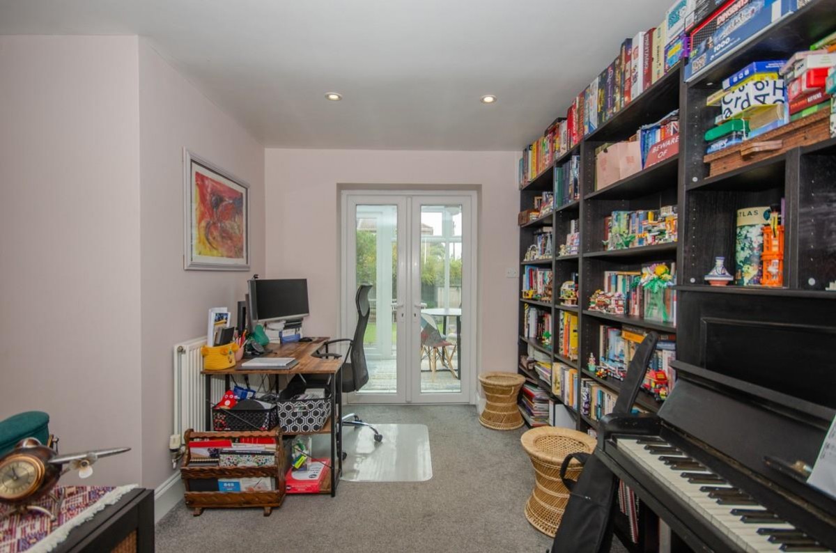 Bromley Heath Road, Bristol - Image 5