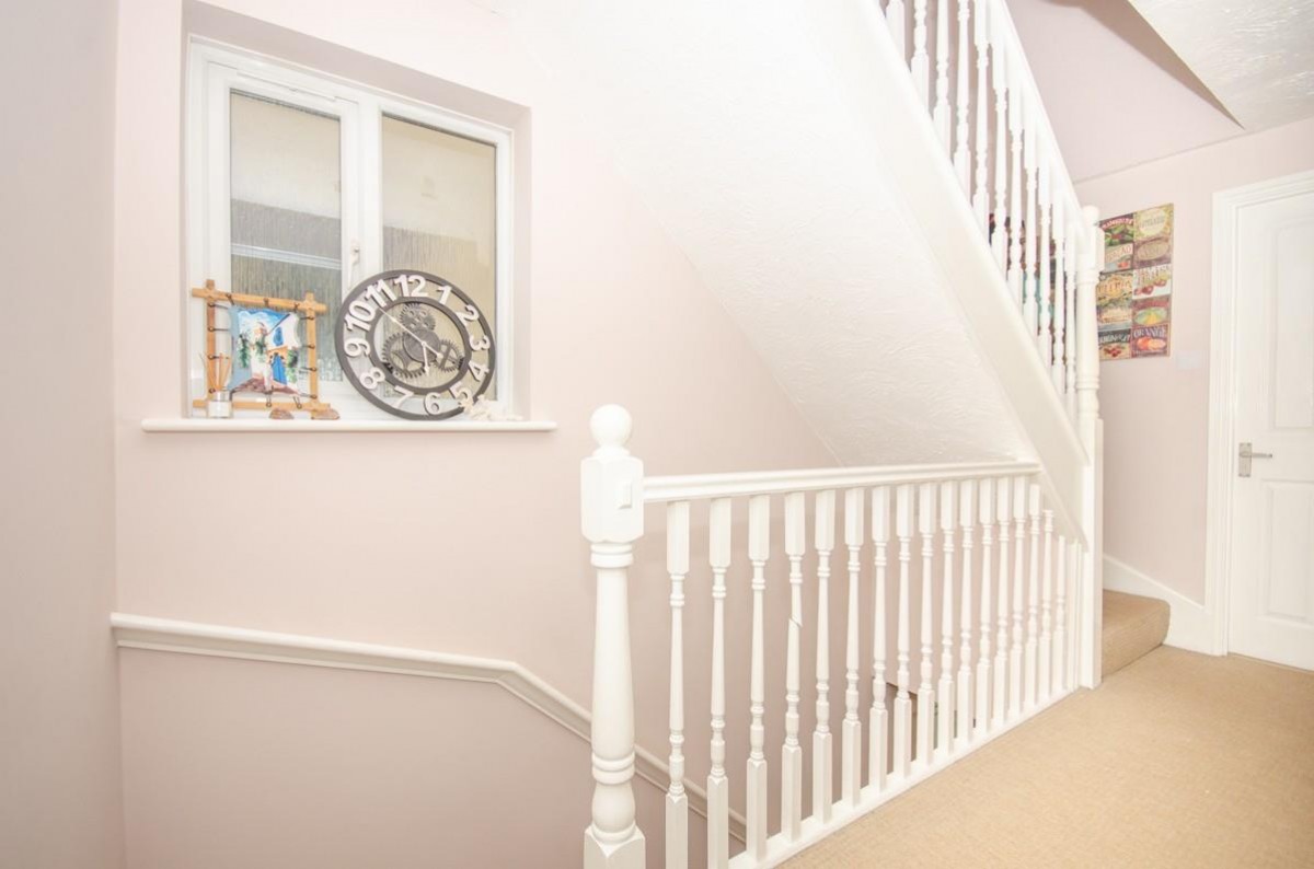 Bromley Heath Road, Bristol - Image 13