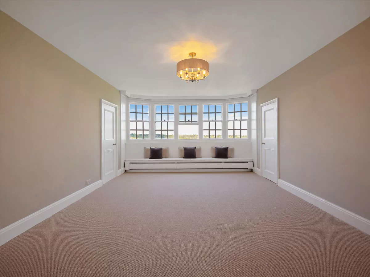 Camp Road, Caterham - Image 9