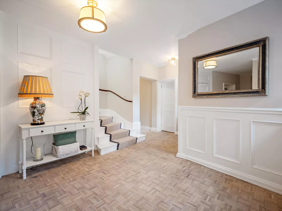 Camp Road, Caterham - Image 10