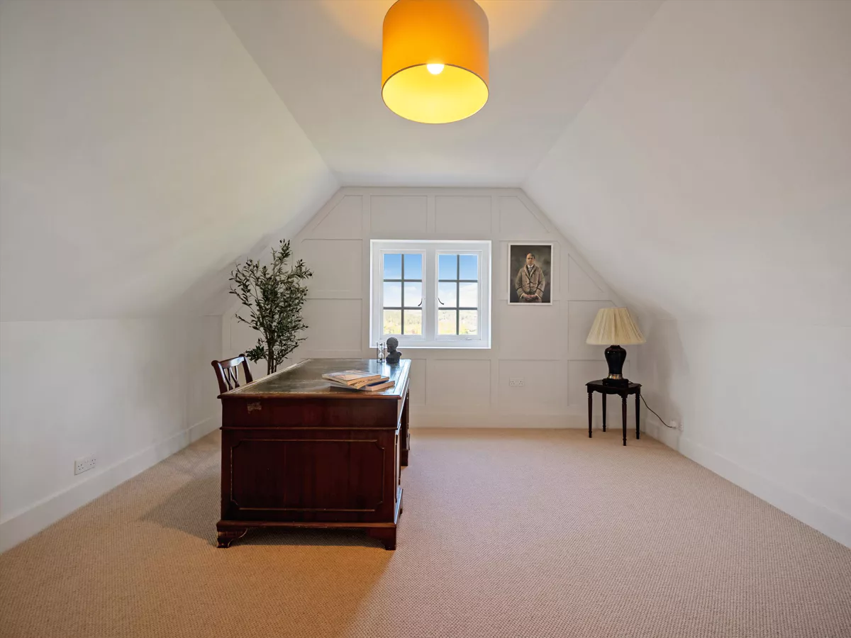 Camp Road, Caterham - Image 14