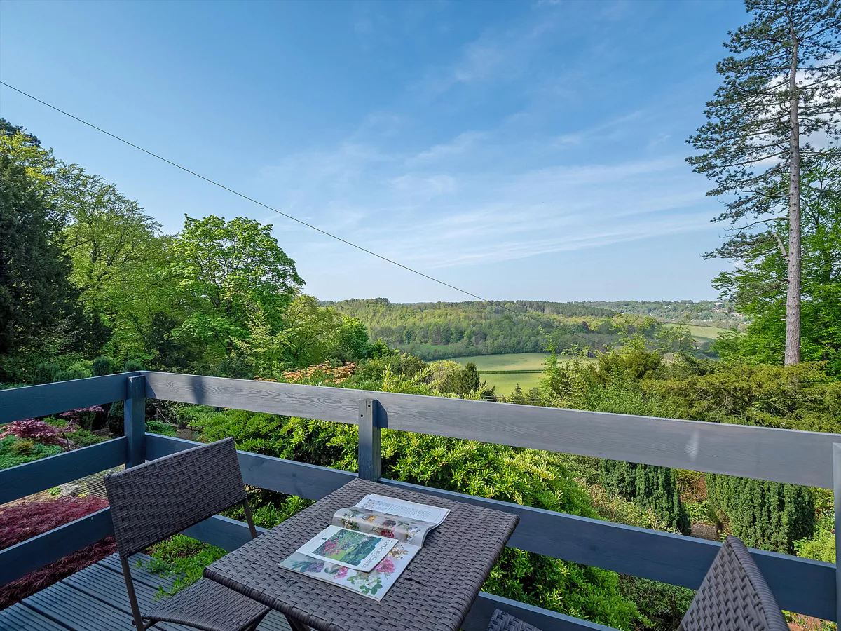 Camp Road, Caterham - Image 16