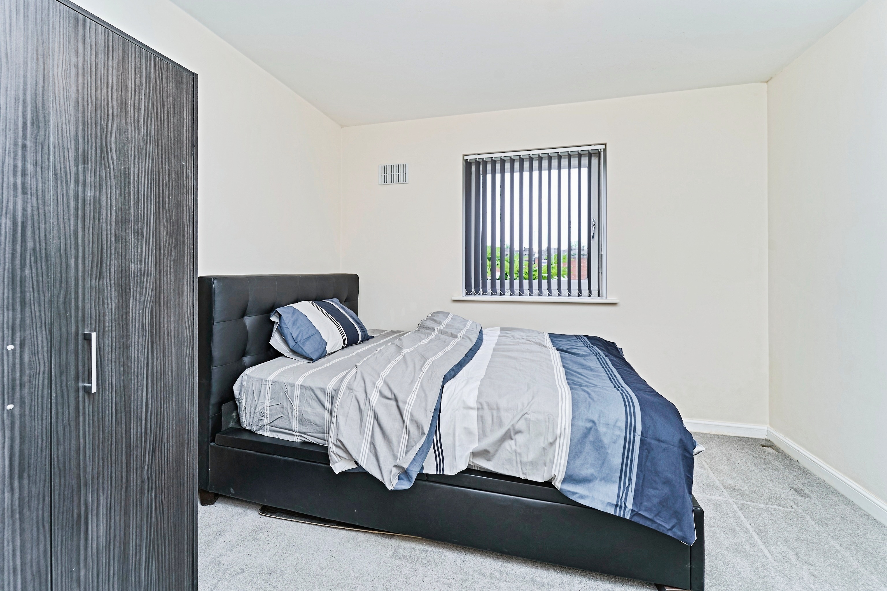 Broad Gauge Way, Wolverhampton - Image 19