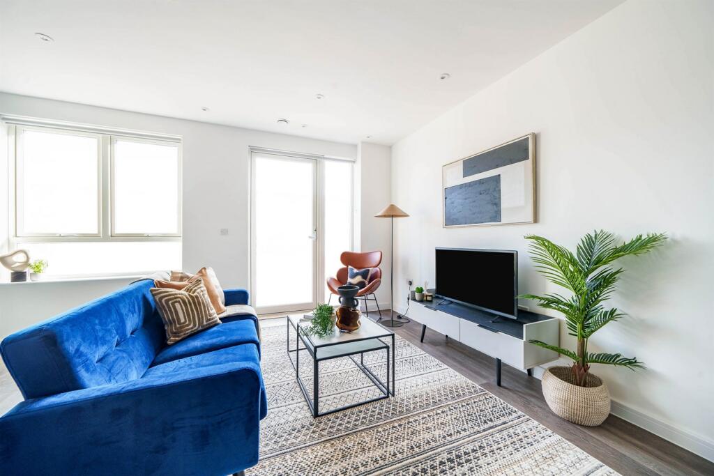 2 bedroom apartment at Ark Soane - Image 3