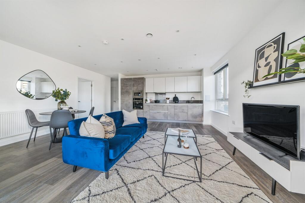 2 bedroom apartment at Ark Soane - Image 18