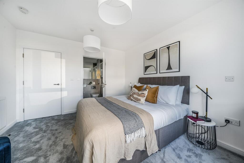 2 bedroom apartment at Ark Soane - Image 19
