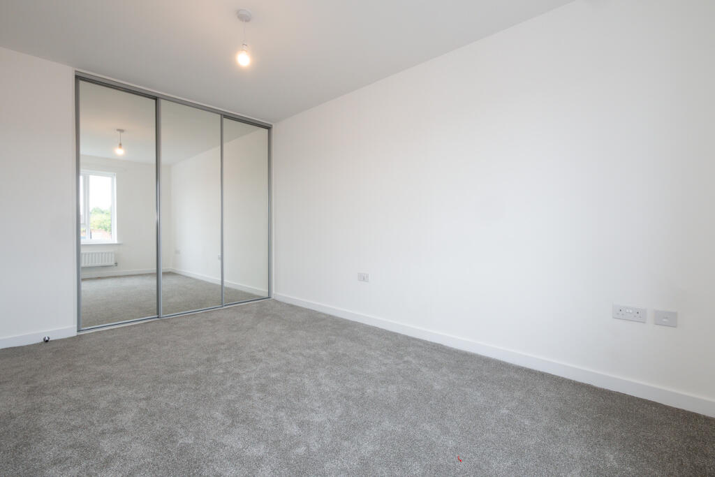 3 bedroom house at The Gateway - Image 14