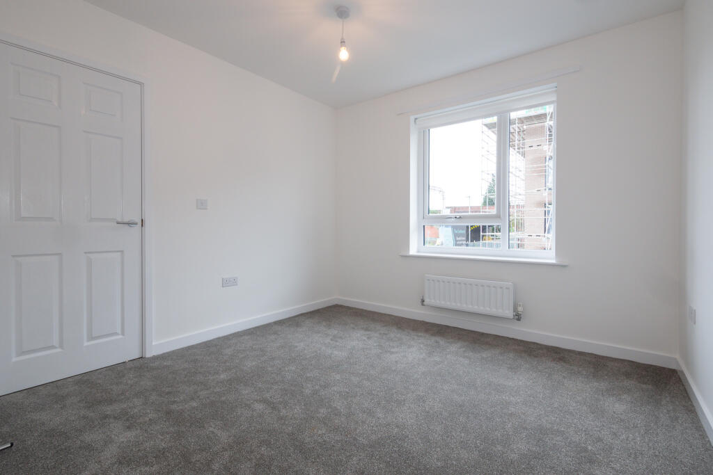 3 bedroom house at The Gateway - Image 8